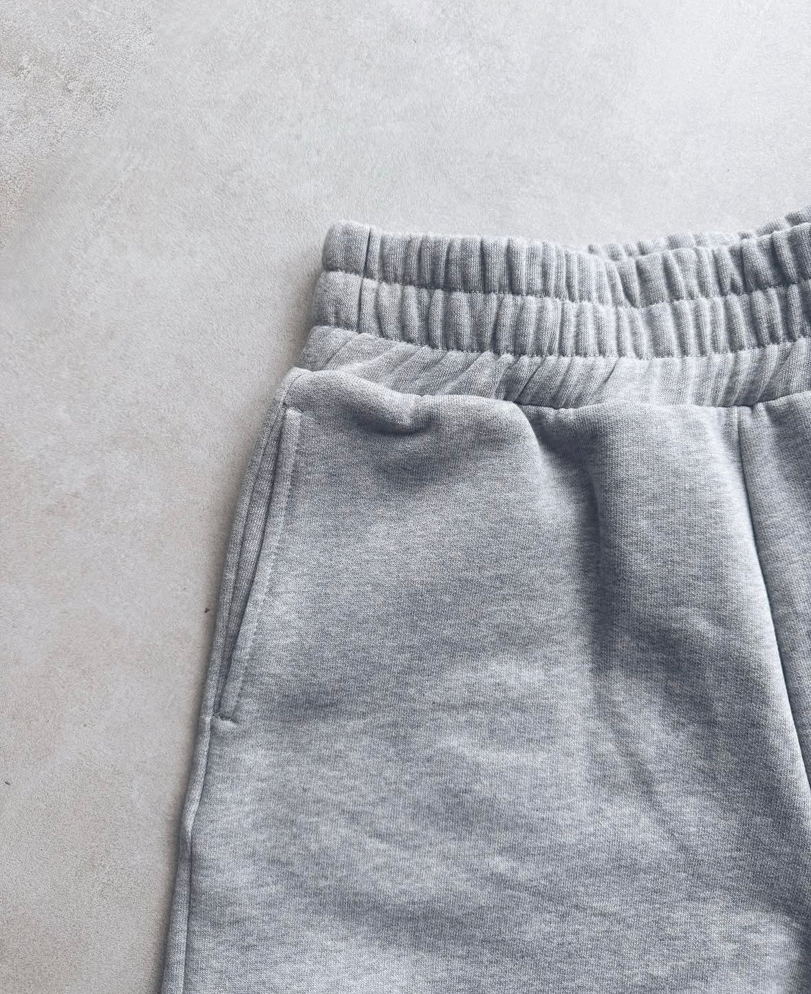 HILDUR SWEATSHORTS