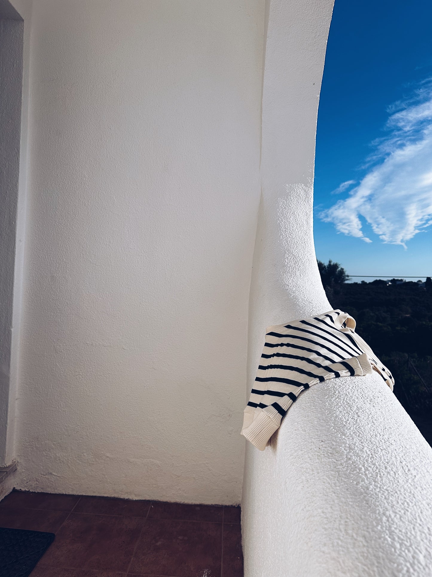 NORA TANK TOP BLACK STRIPED