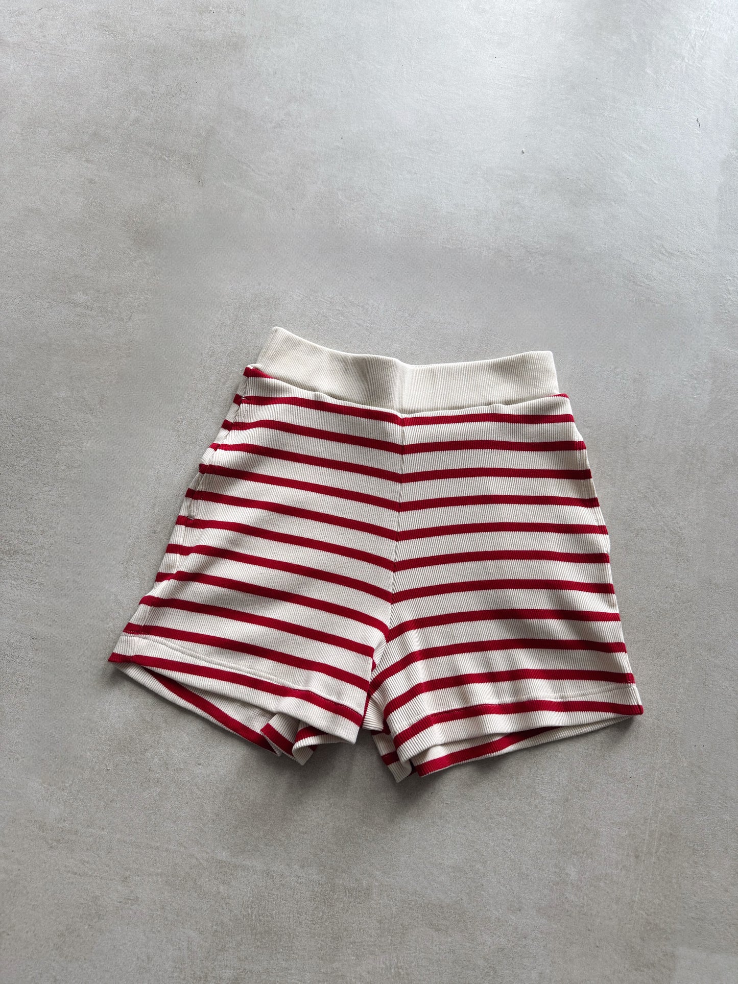 HEDVIG SHORTS RED STRIPES