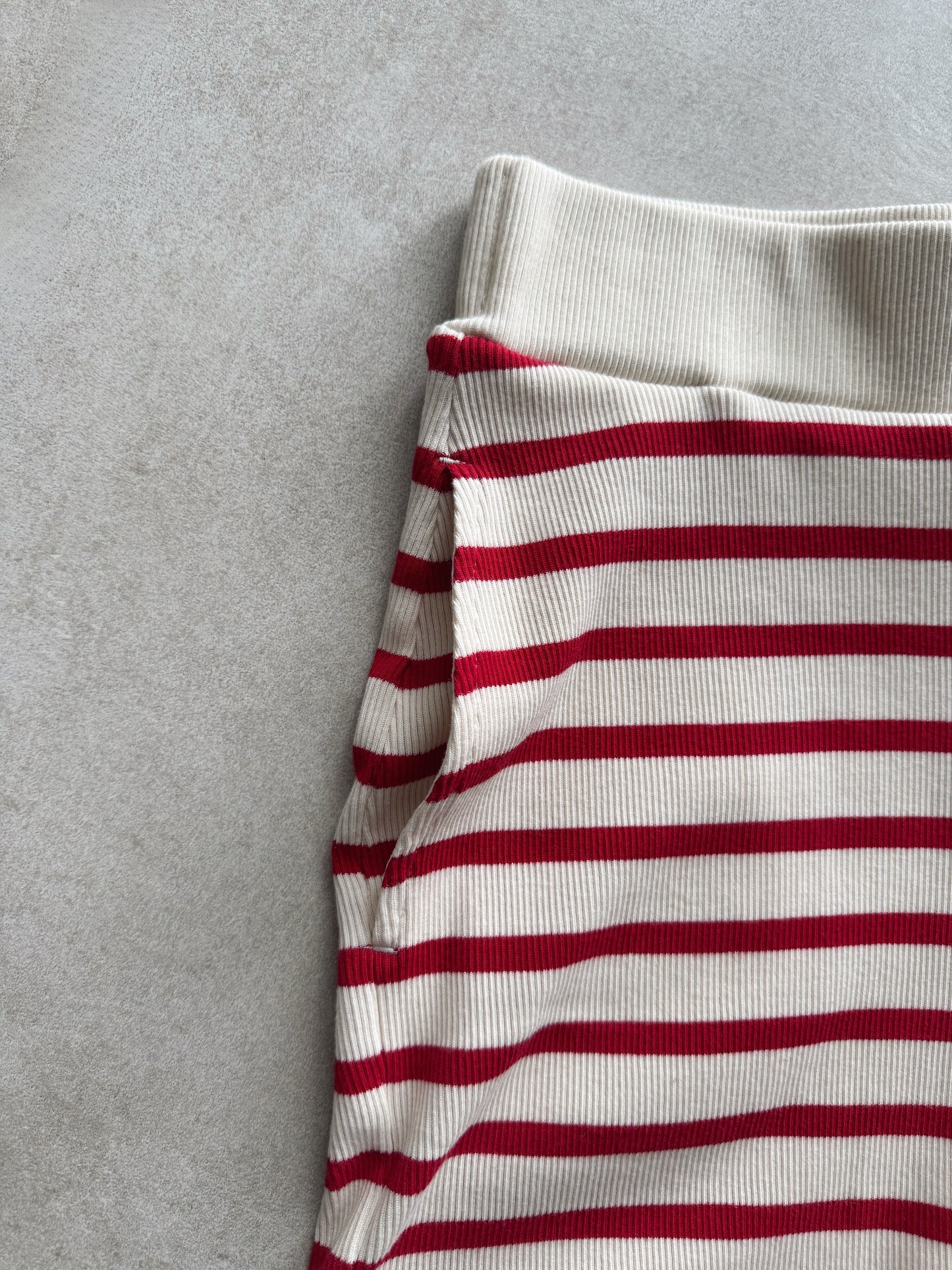 HEDVIG SHORTS RED STRIPES